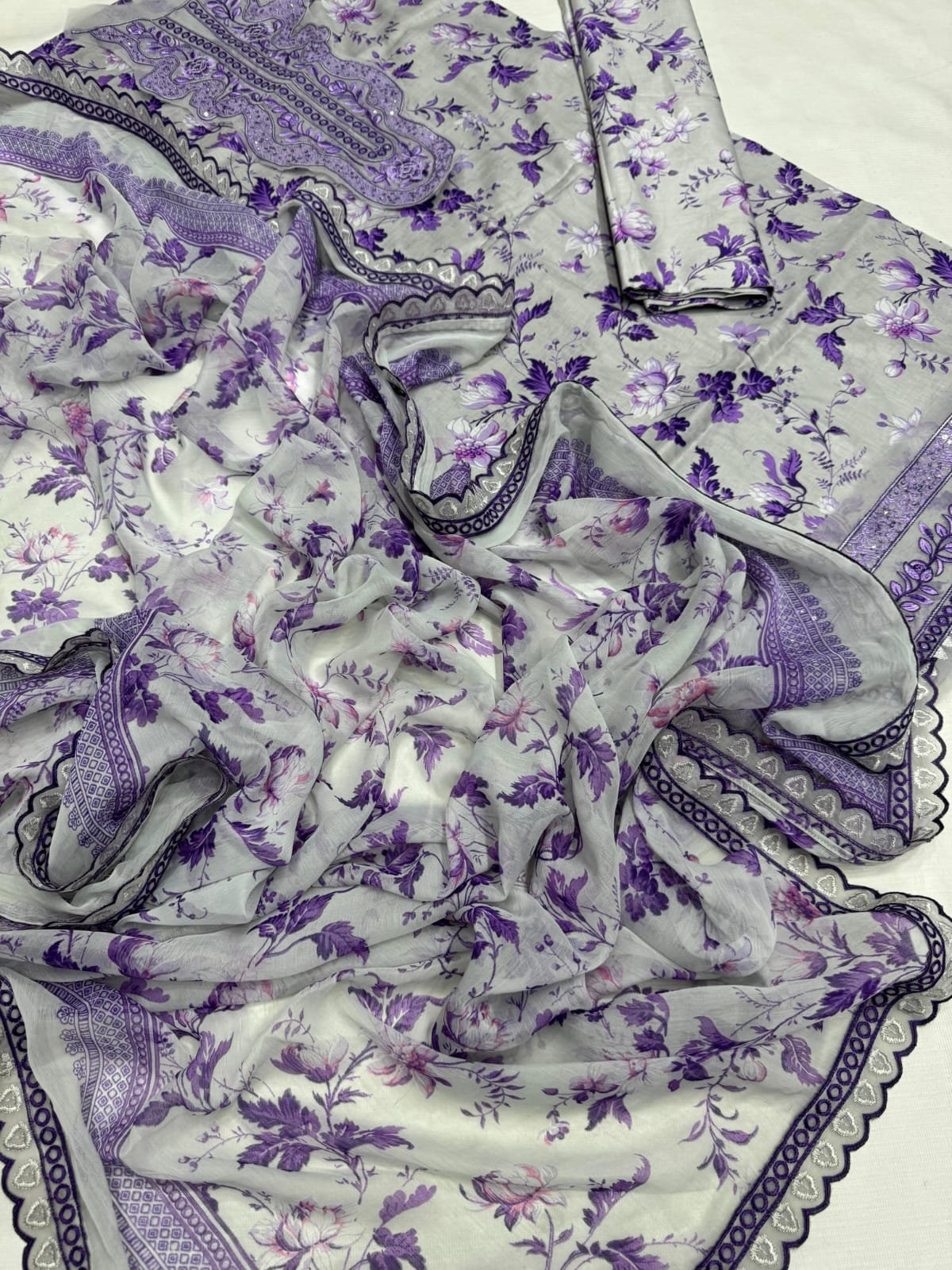 AFROZEH Printed Lawn Suit with Lace - New Design - Image 4